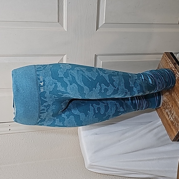 BEE FIT Army Seamless Leggings - Picture 4 of 9